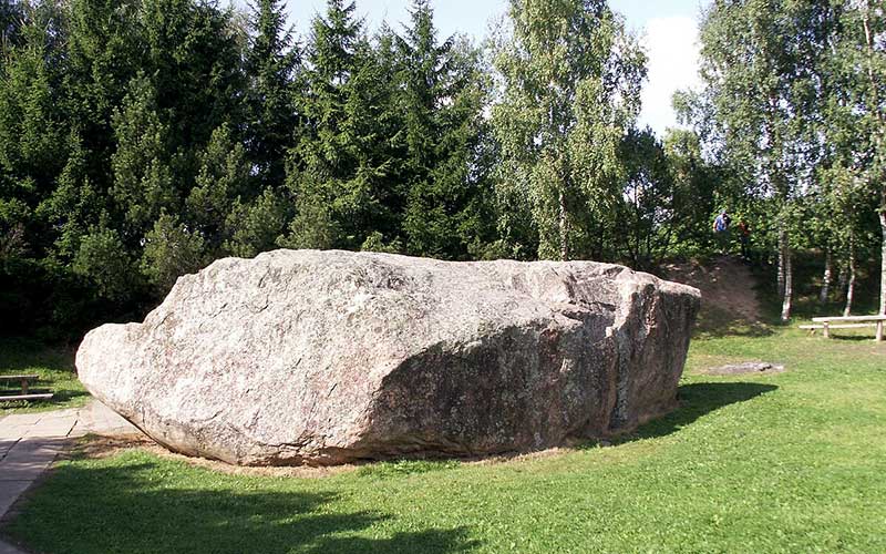 Barstyčių (arba Puokės) akmuo