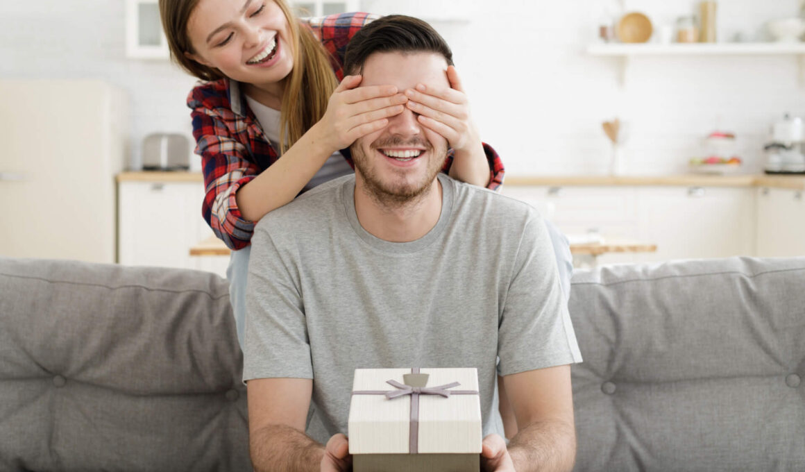 Ką dovanoti vyrui kuris turi viską? 20 išskirtinių dovanų idėjų Jam