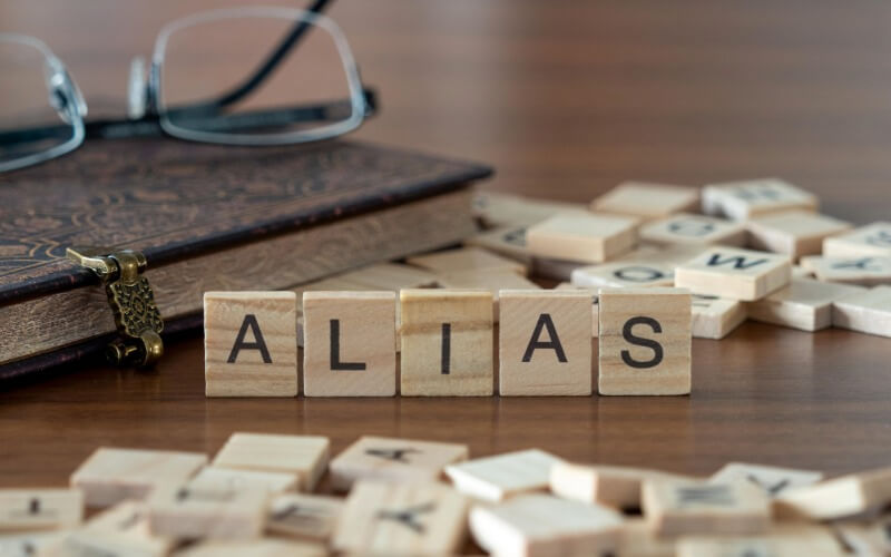 Alias stalo žaidimas