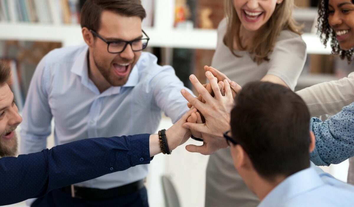 Kaip komandos formavimas keičia darbuotojų motyvaciją ilgalaikėje perspektyvoje?